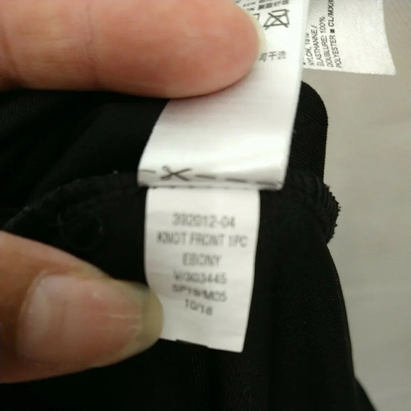 Old Navy One Piece Swimsuit Women Size M Black Removable Padding Tie Front - Picture 7 of 8